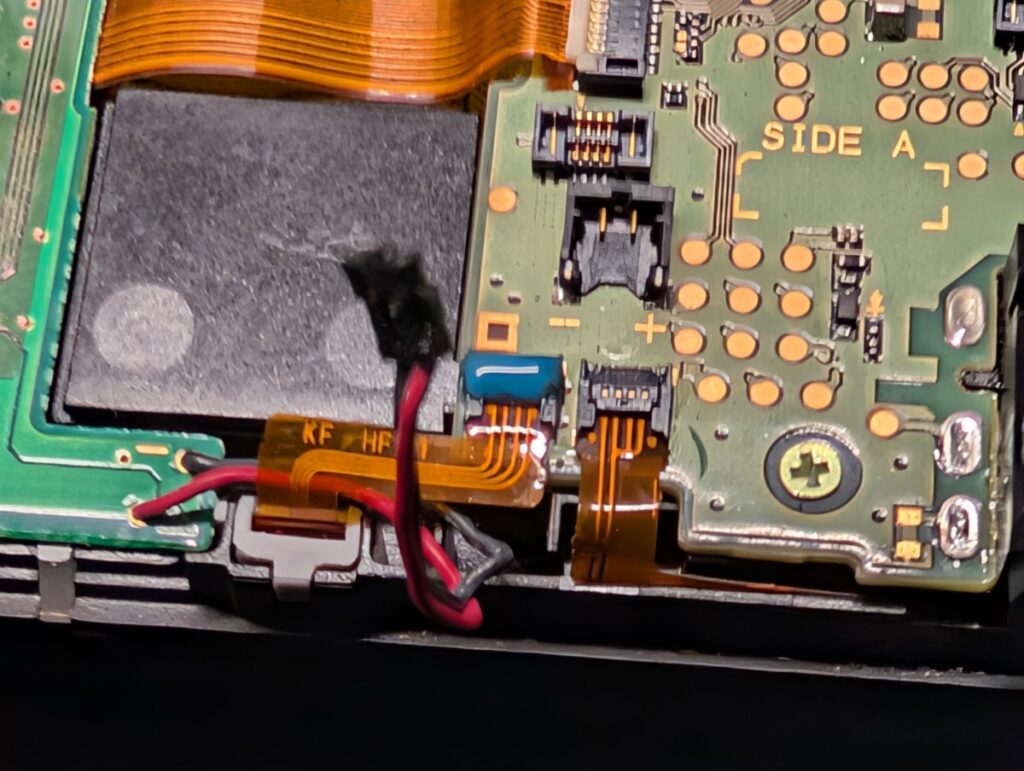 NEW3DSのホームボタン交換後の動作点検時の写真