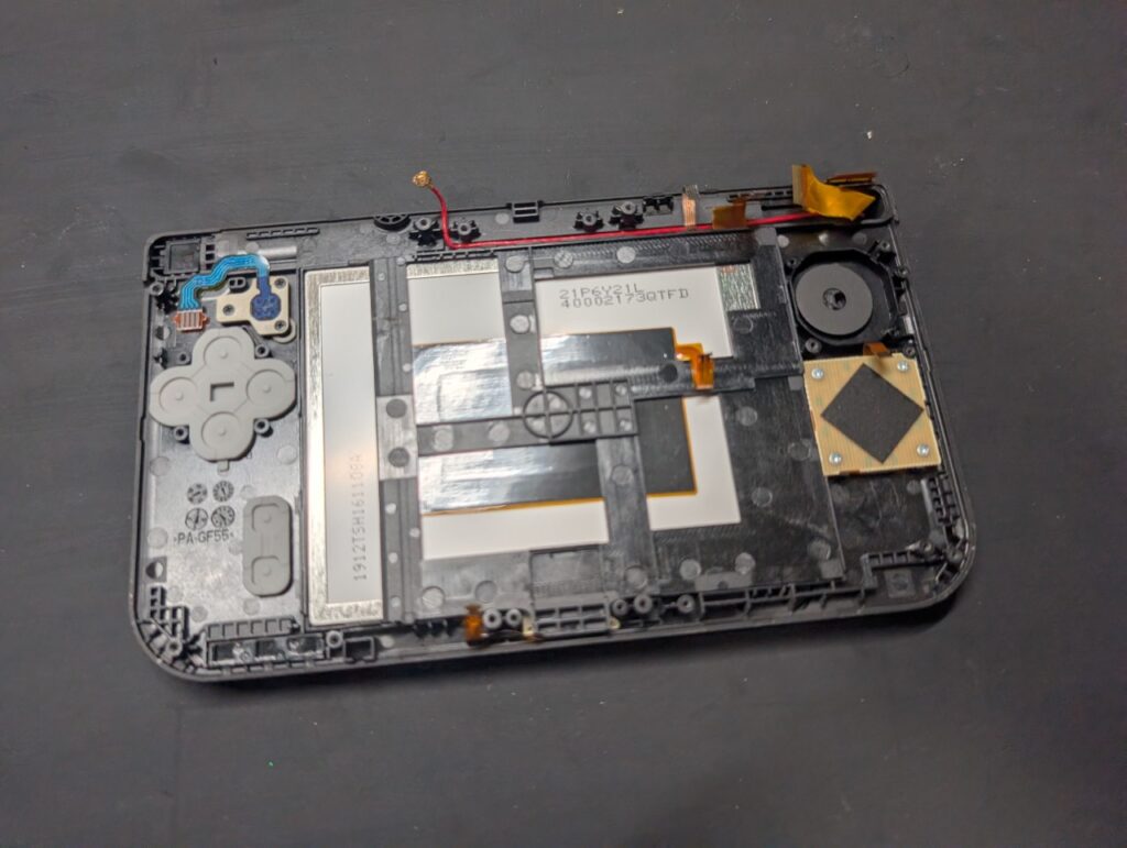 NEW3DSLLの上画面交換時の写真