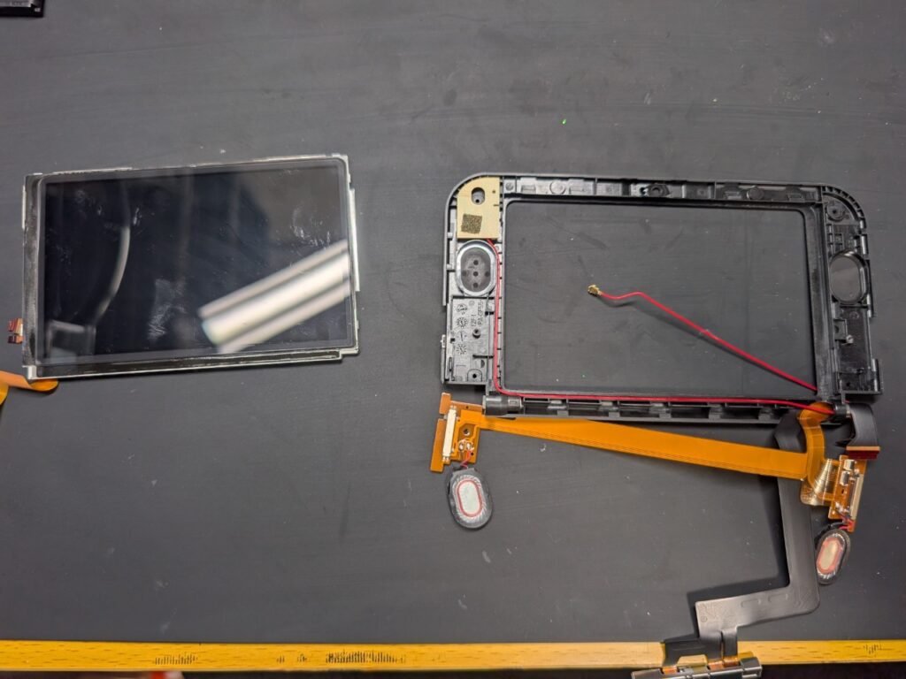 NEW3DSLLの上画面交換時の写真