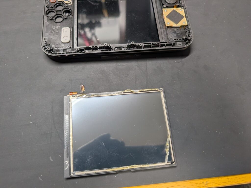 NEW3DSLLの↓画面交換時の写真