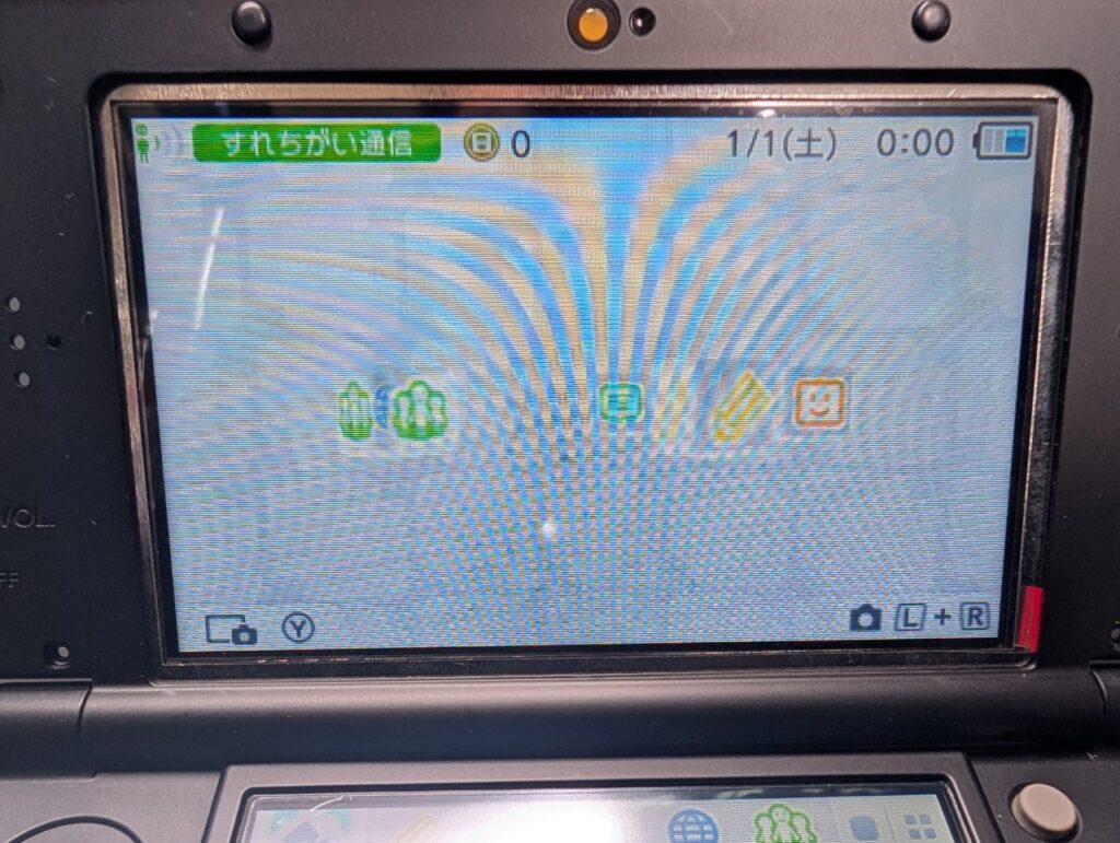NEW3DSLLの画面交換後の動作点検時の様子