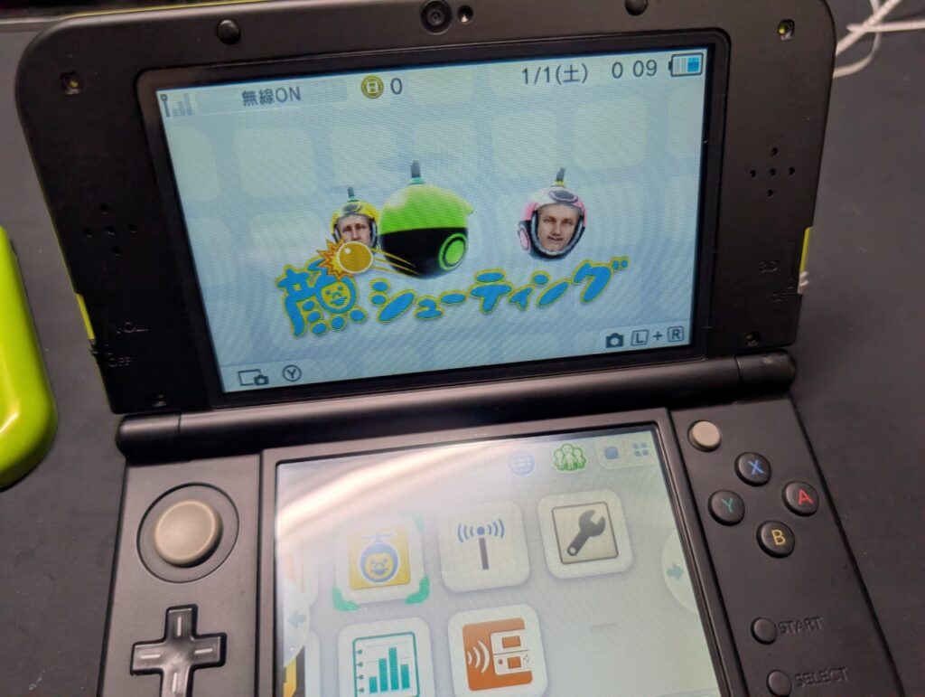 NEW3DSLLの画面交換後の動作点検時の様子