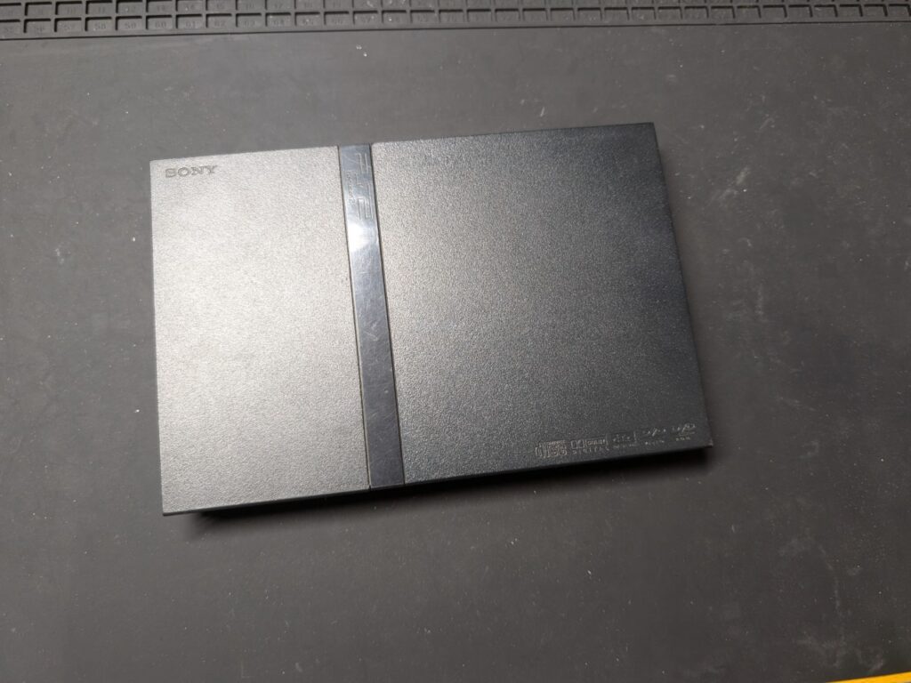 映像が出力されないSCPH-75000の分解時の写真