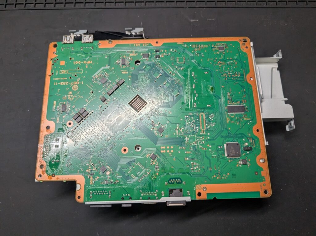 CECH-4200のメイン基板の写真