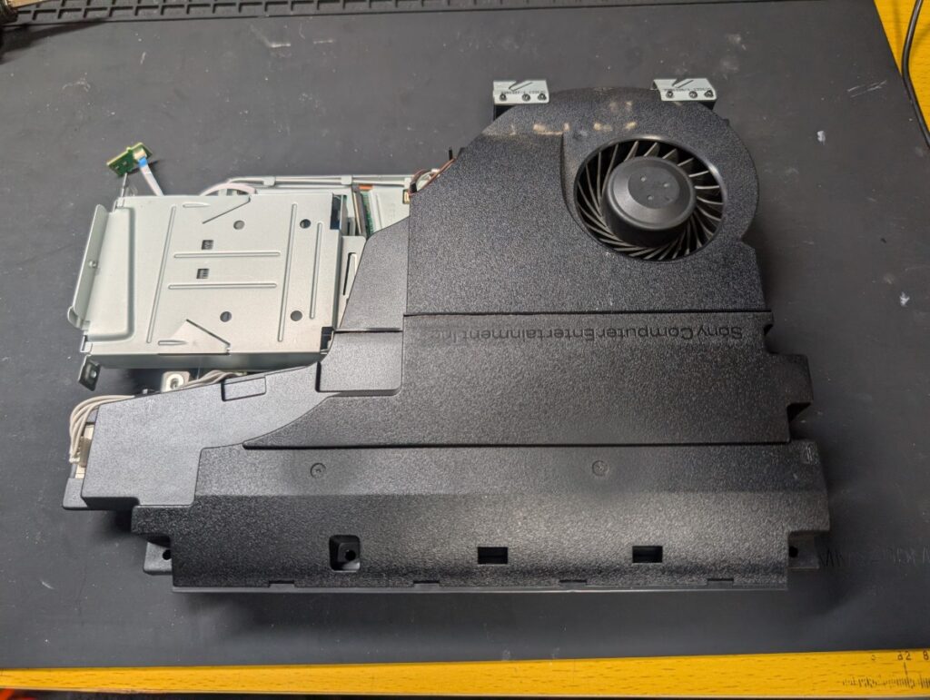 CECH-4200のアップデートエラー修理後の動作点検時の様子