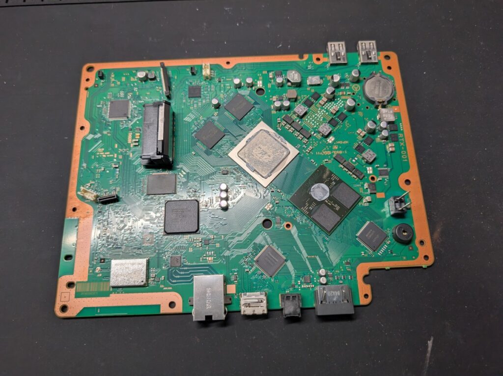 CECH-4300のメイン基板の写真