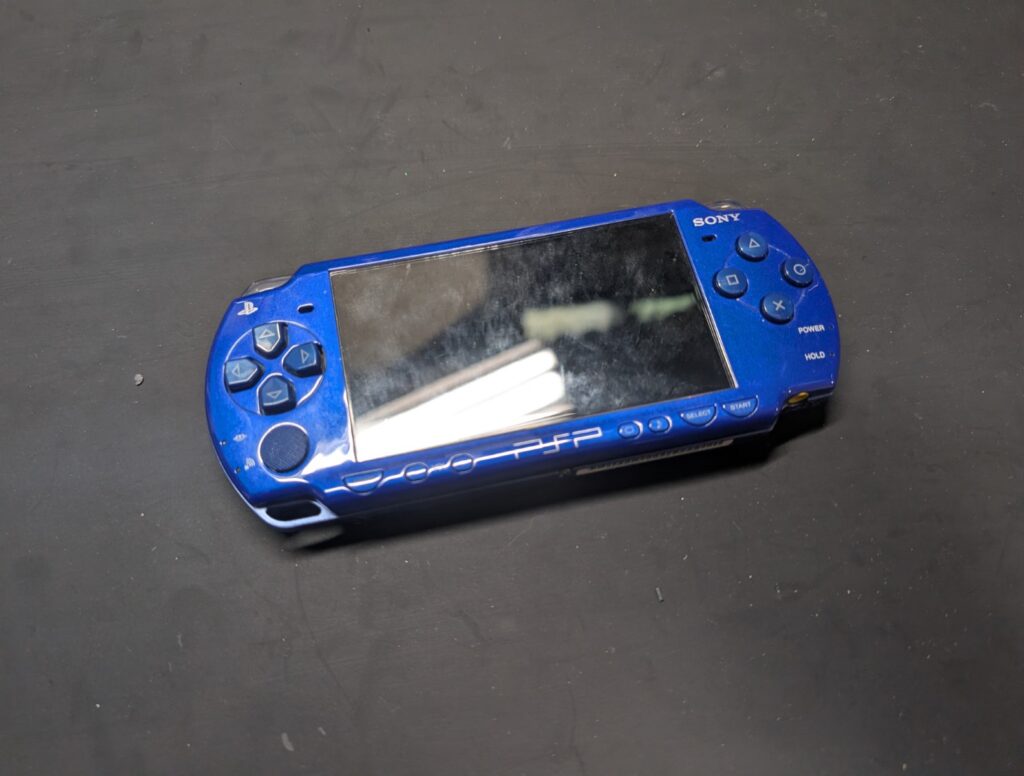 PSP-2000本体の写真
