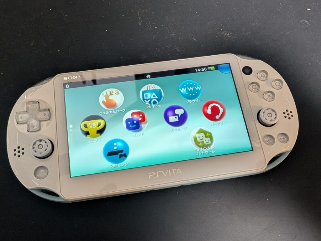 PS Vita PCH-2000の写真