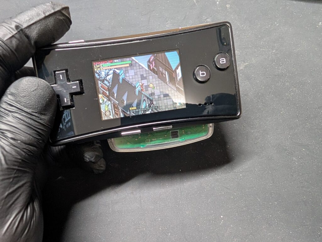 ゲームボーイミクロの動作点検時の写真