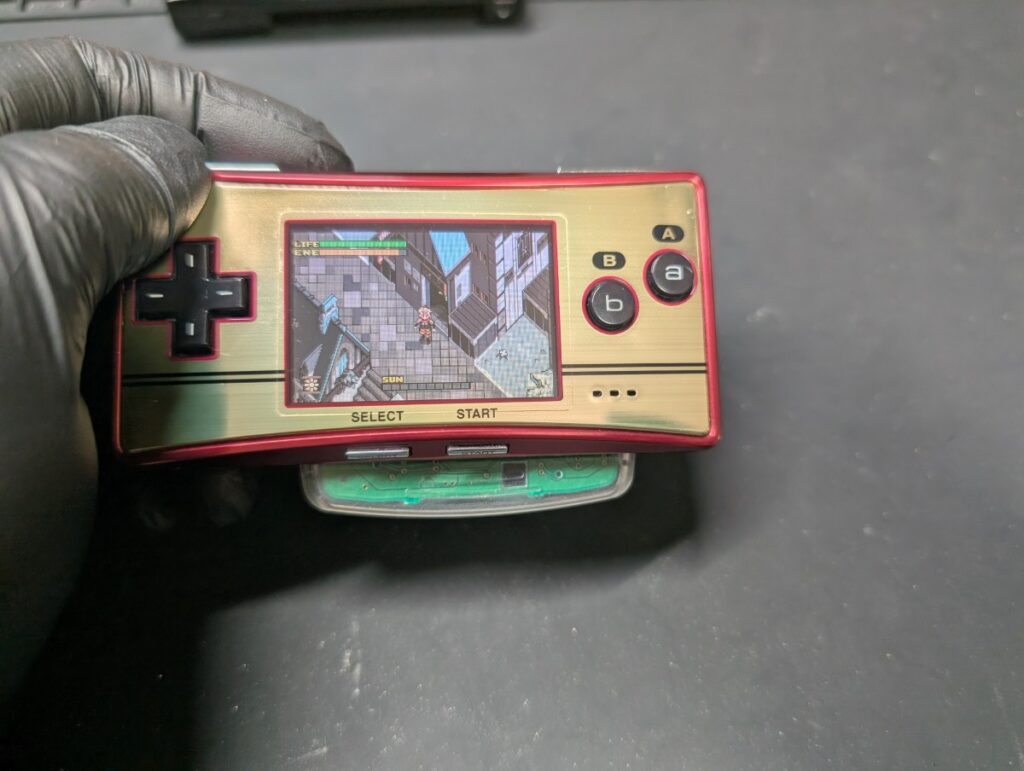 ゲームボーイミクロの動作点検時の写真
