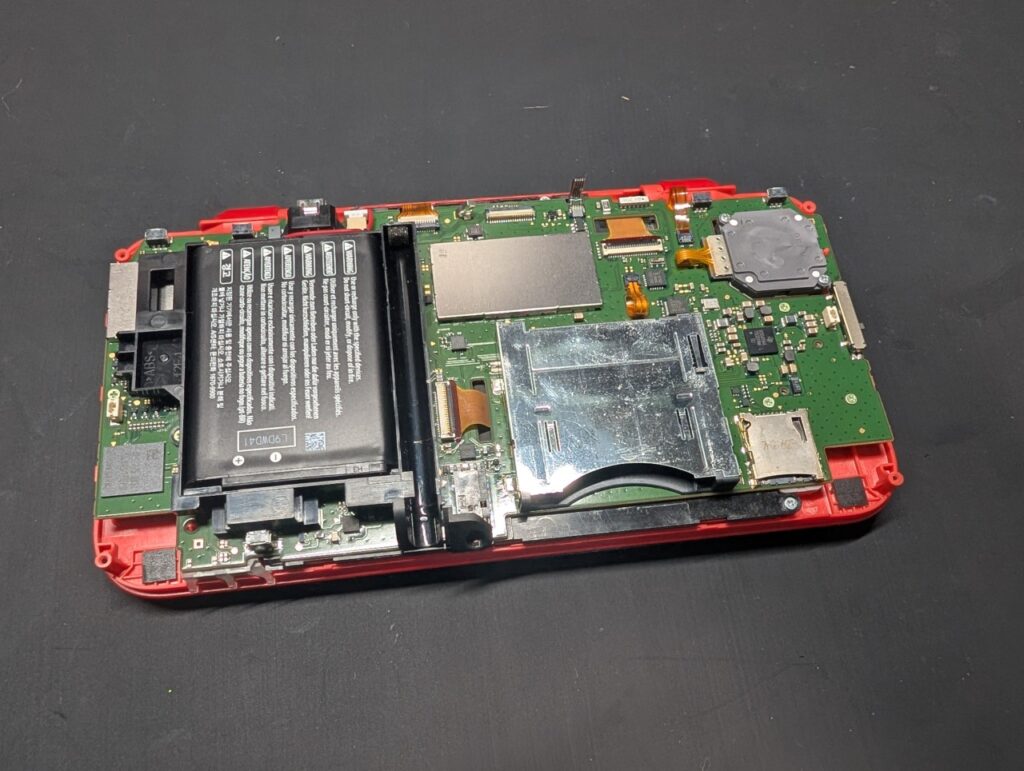 2DSLLの組み立て時の写真