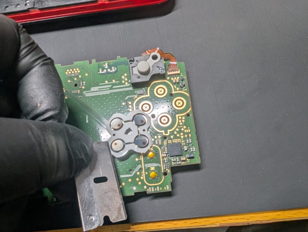 2DSLLのボタン修理時の写真