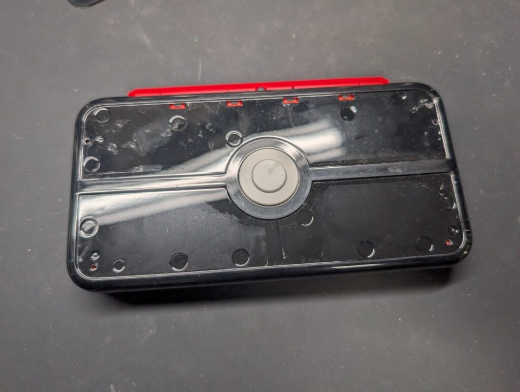 2DSLLの上液晶交換後の組み立て時の写真