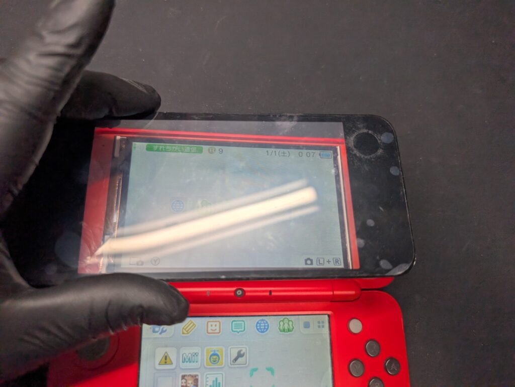 2DSLLの上液晶交換後の組み立て時の写真