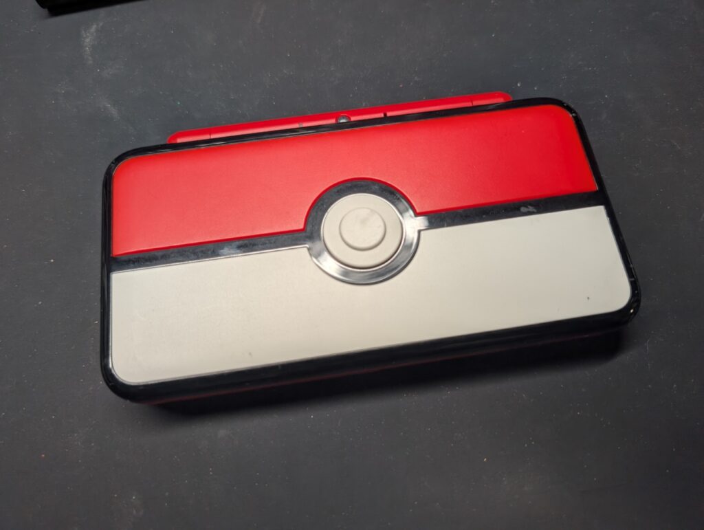 2DSLLの上液晶交換後の組み立て時の写真