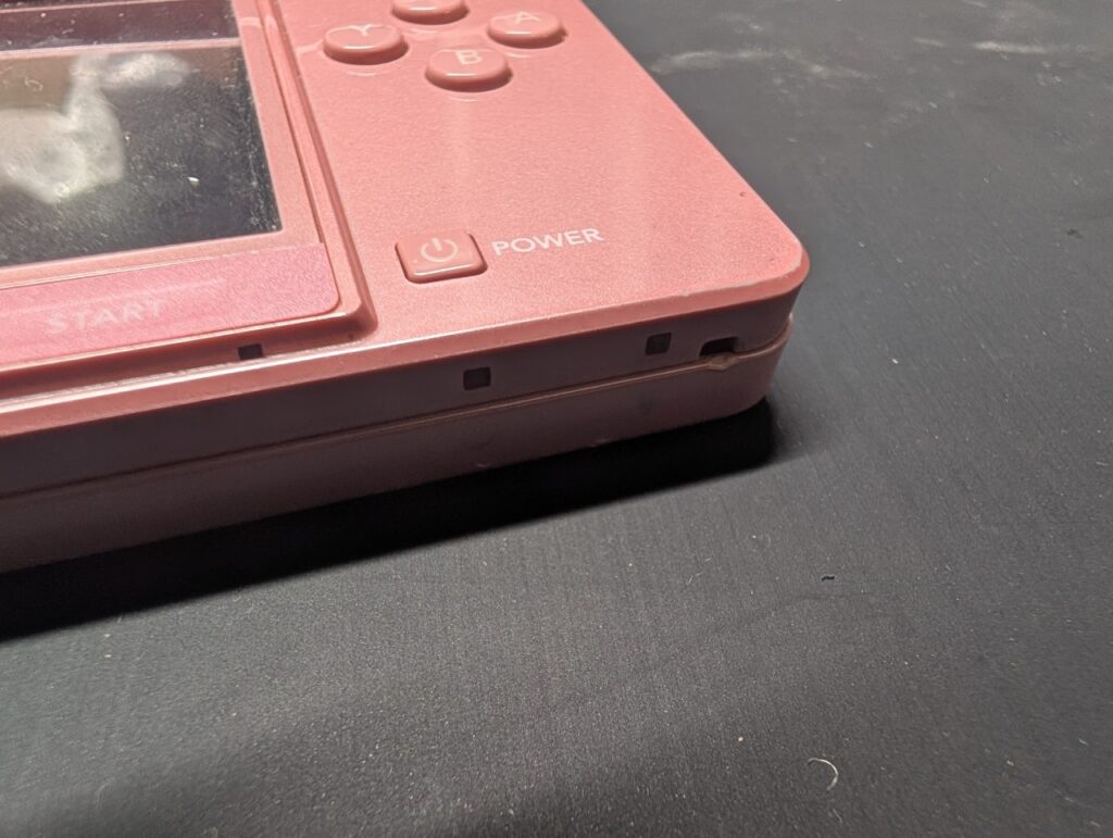 充電ができない3DSの写真