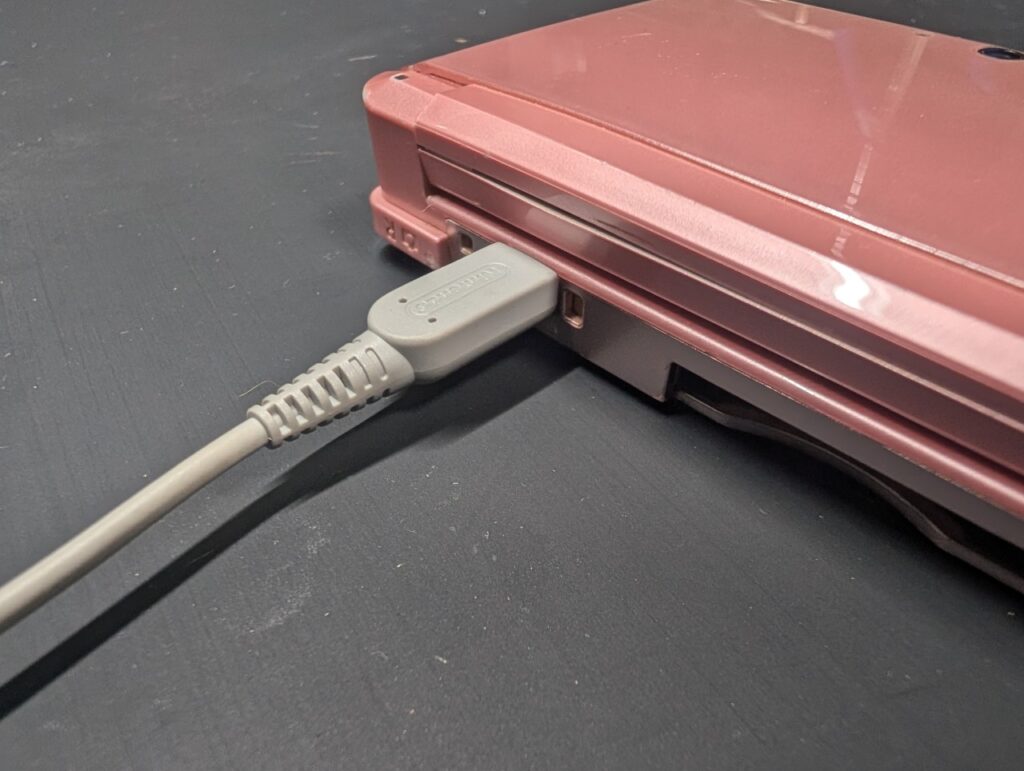 充電ができない3DSの写真