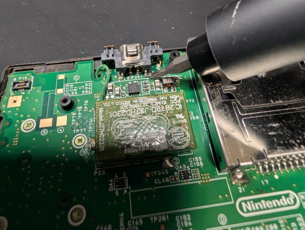 3DSLLの充電ジャック点検時の写真