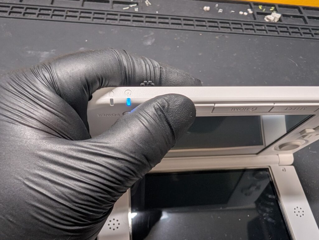 画面交換後の動作点検時の様子