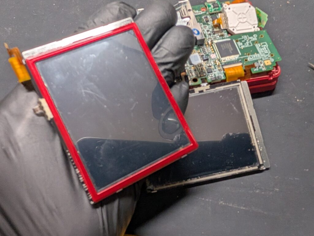 下液晶交換時の写真