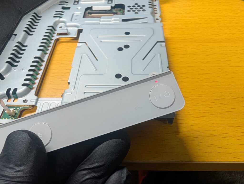 CECH-3000のメイン基板修理後の動作点検時の写真