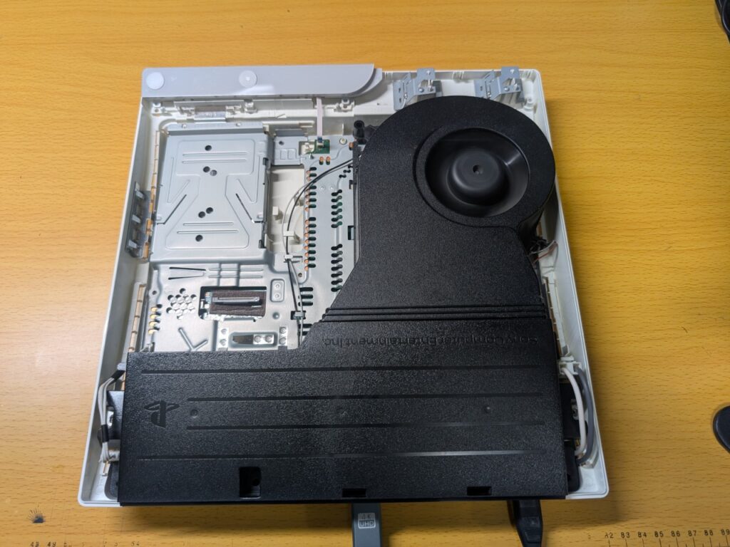 CECH-3000のメイン基板修理後の動作点検時の写真