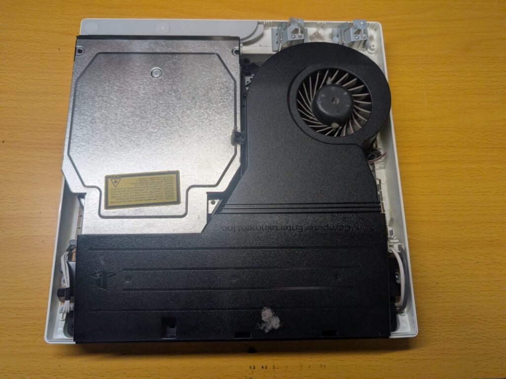 CECH-3000の内部の写真