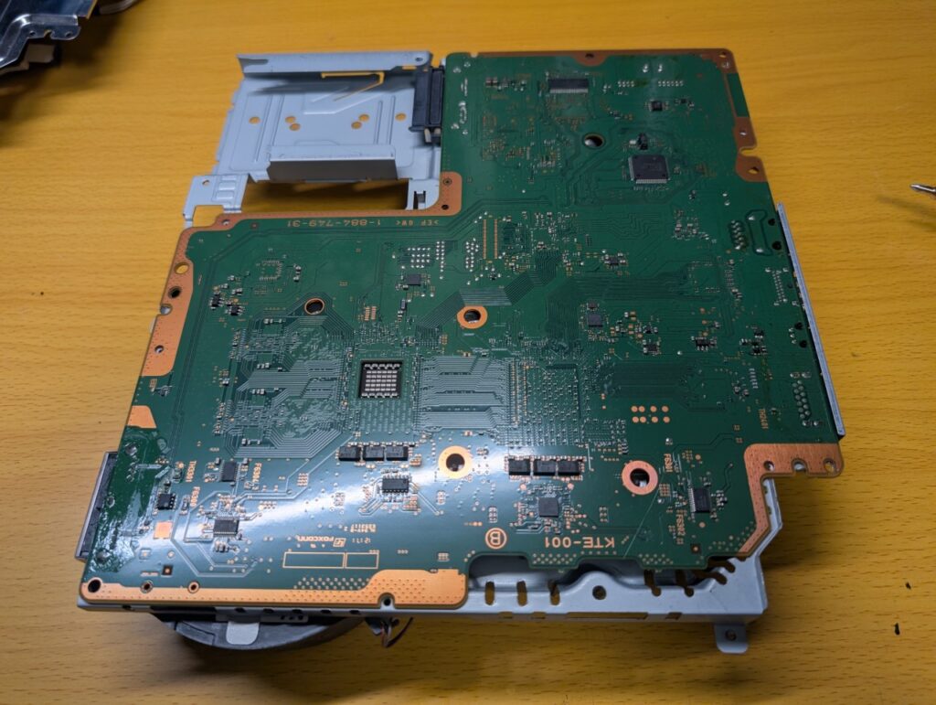 CECH-3000のメイン基板点検時の写真