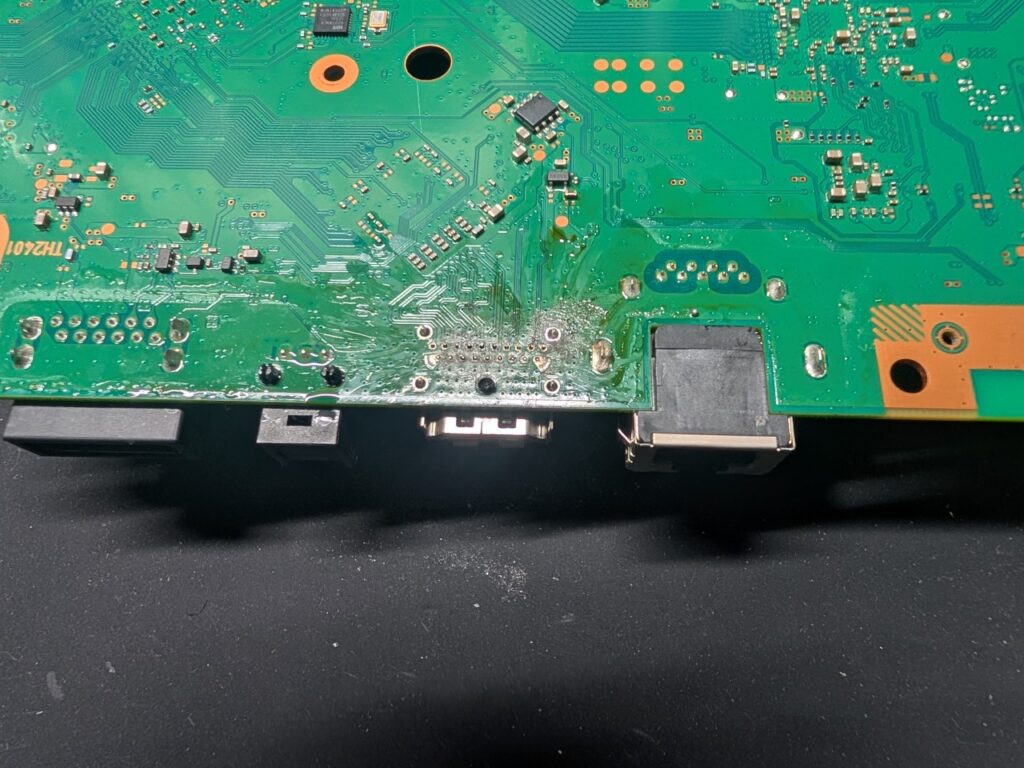 CECH-4000BのHDMI交換時の写真