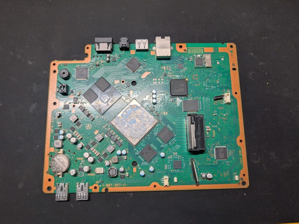 CECH-4000Bのメイン基板の写真