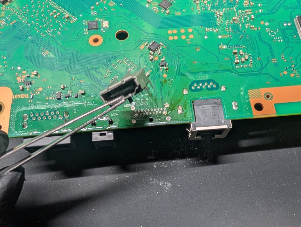 CECH-4000Bの基板修理時の写真