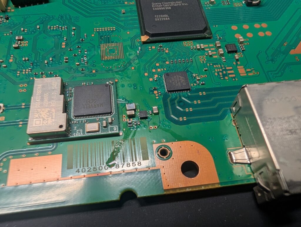 CECH-4000のレギュレータ交換後の写真