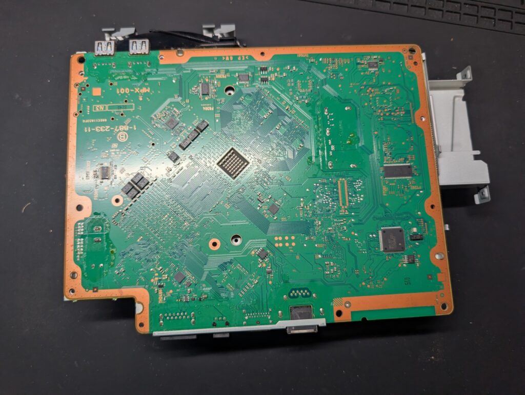 CECH-4000の基板の写真