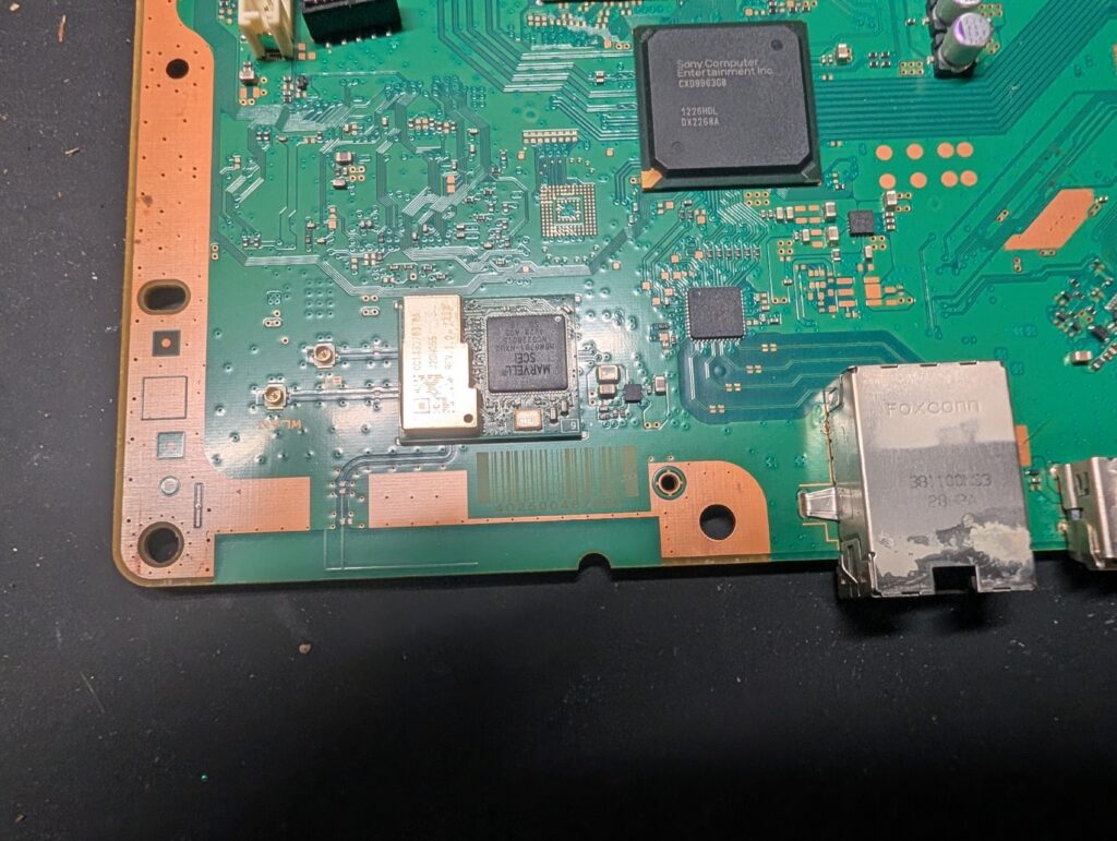 CECH-4000のWi-Fiモジュールの写真