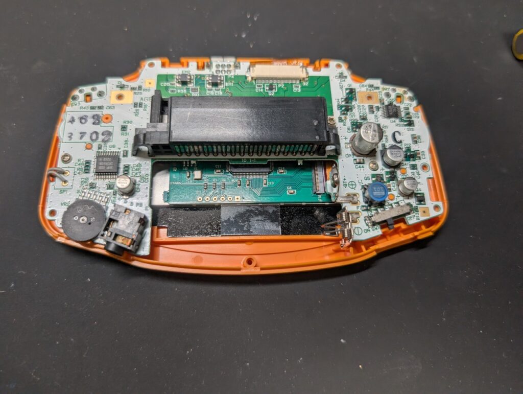 IPS液晶へ交換後のゲームボーイアドバンス