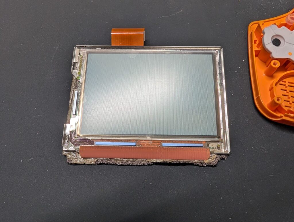 ゲームボーイアドバンスの純正液晶の写真
