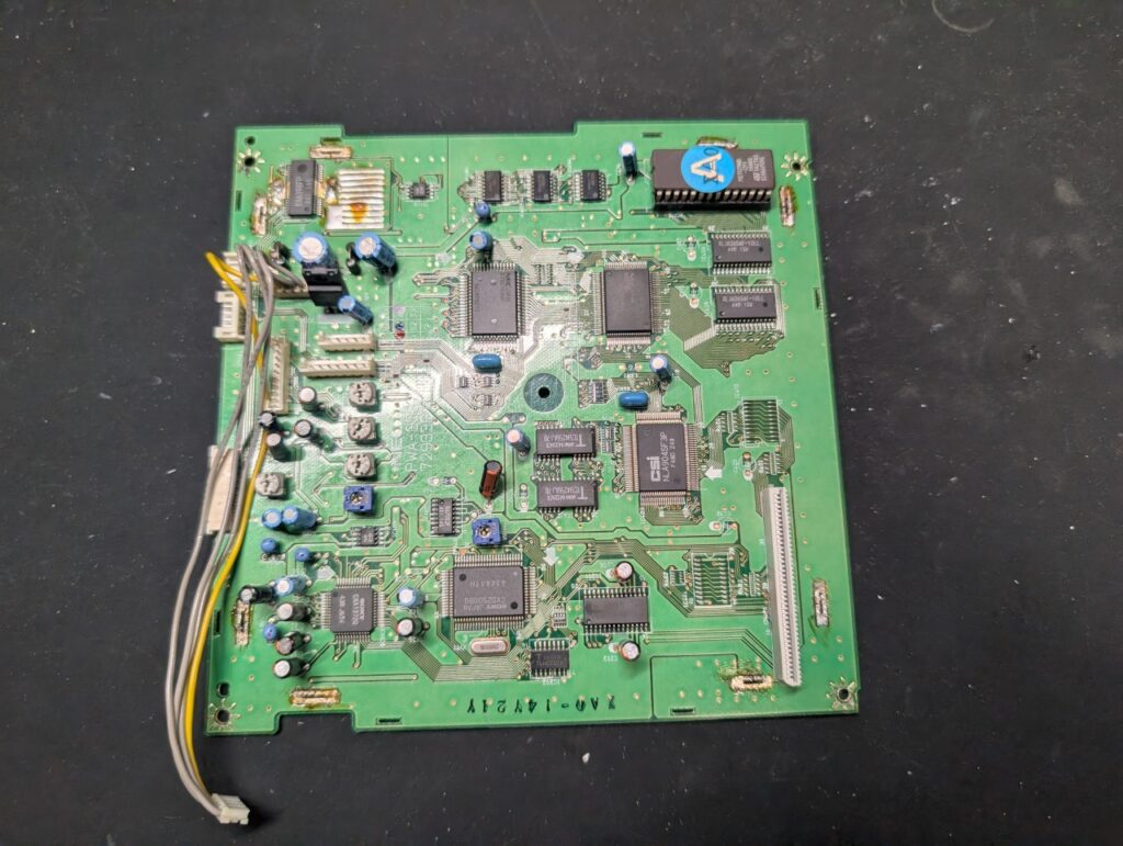 PC-FXのメイン基板のコンデンサ交換時の写真