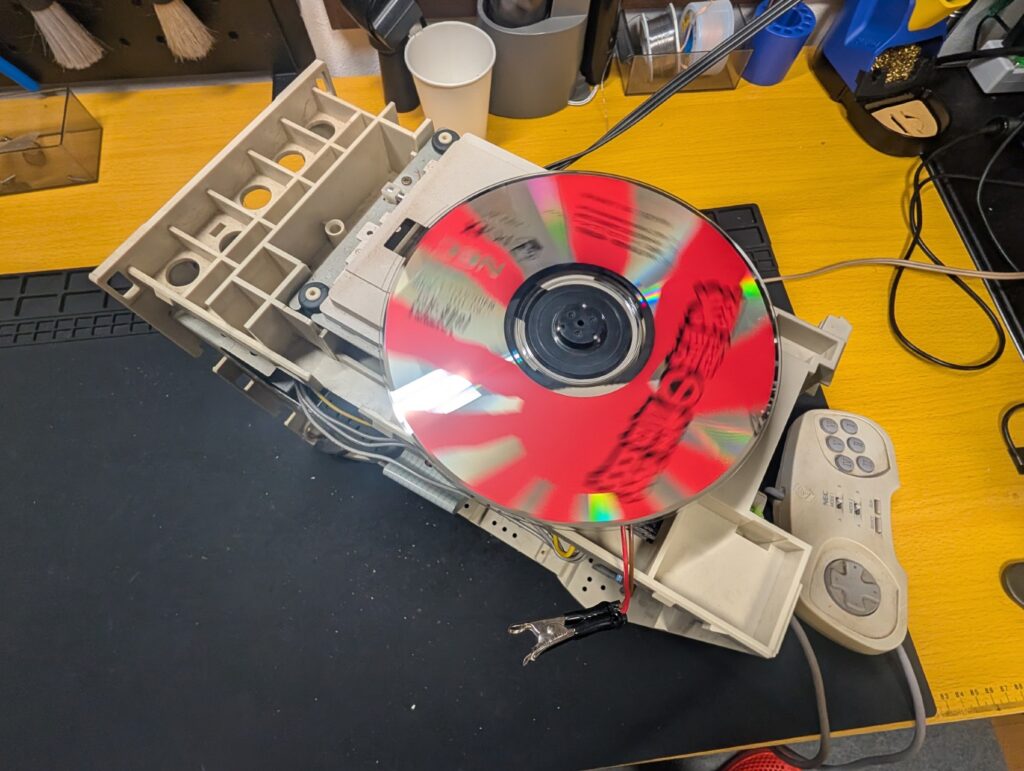 PC-FXのピックアップレンズの出力を調整時の写真