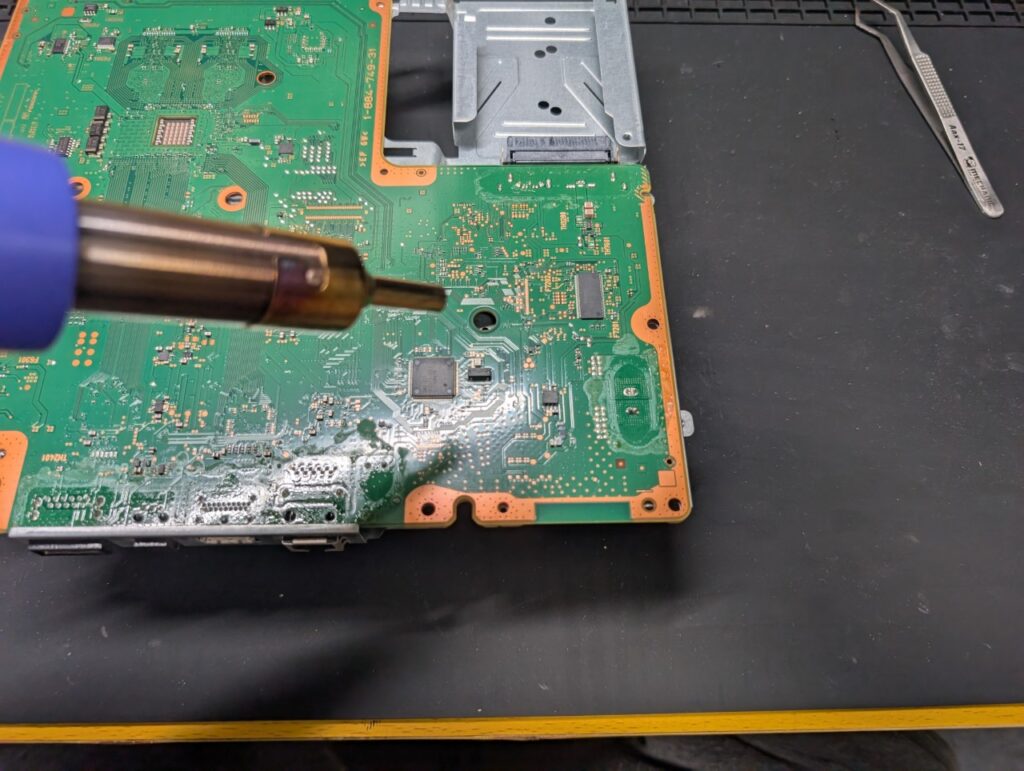 CECH-2500の基板修理時の写真