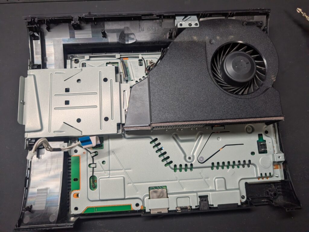 CECH-4300の分解時の写真