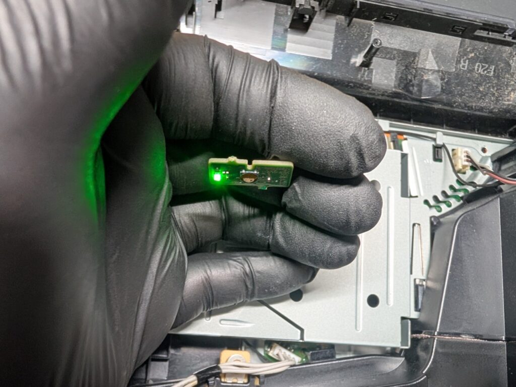 CECH-4300の修理後の動作点検時の写真