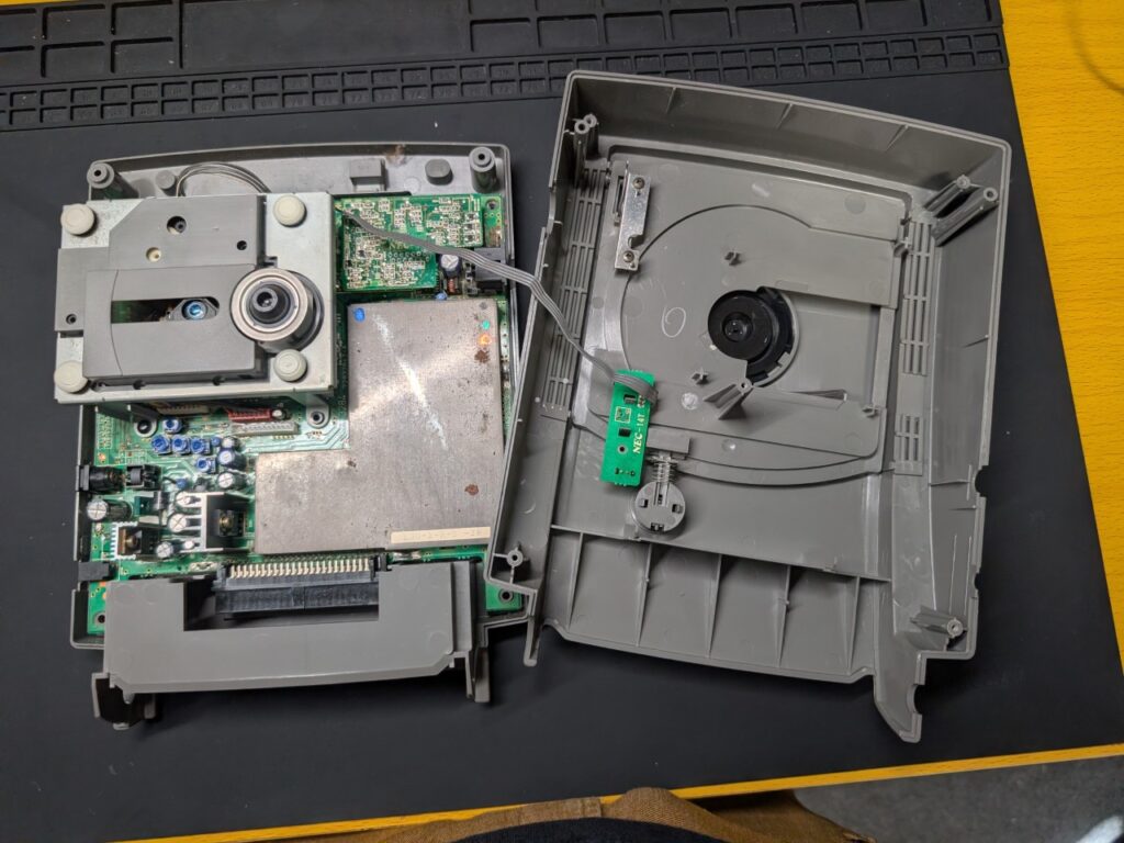 スーパーCD-ROM2　分解時の写真