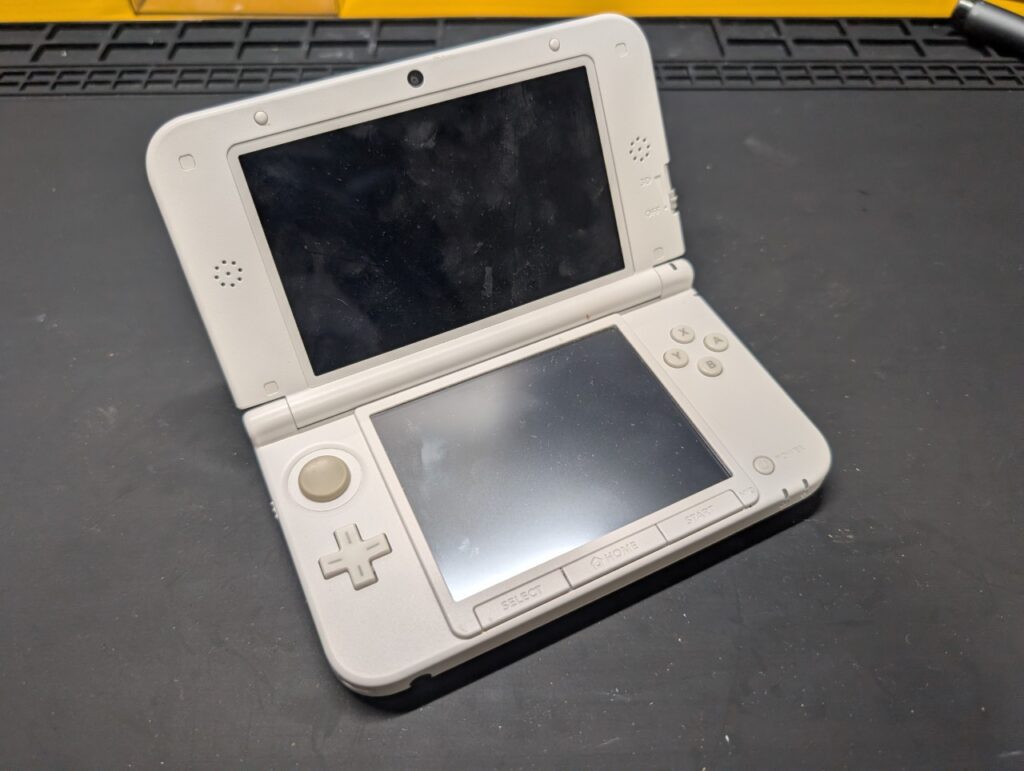 3DSLL本体の写真