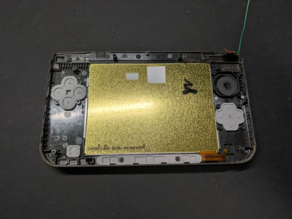 3DSLLのスピーカーケーブル交換時の写真