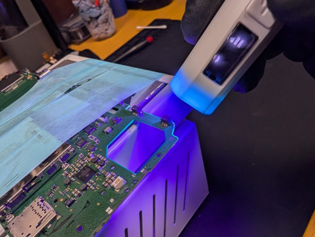 2DSLLのLボタン取り付け時の写真