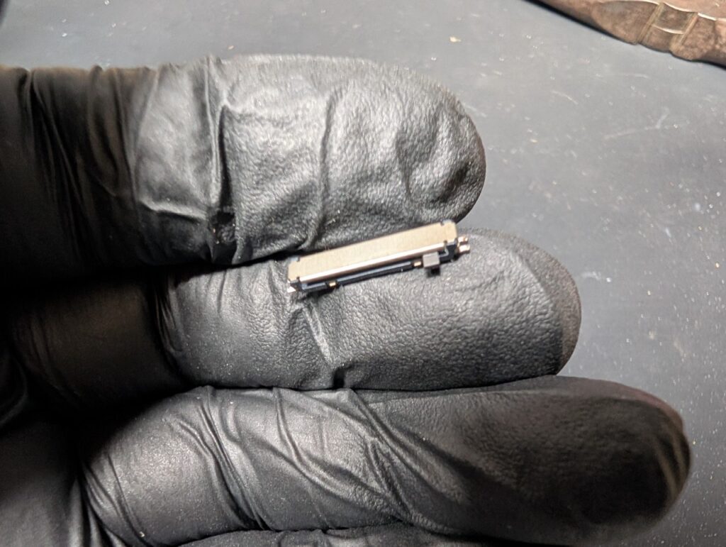 2DSLLのボリュームスイッチの写真