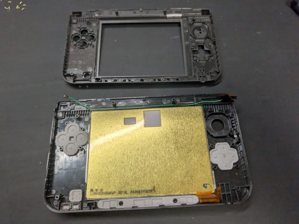 3DSLLの部品移植時の写真