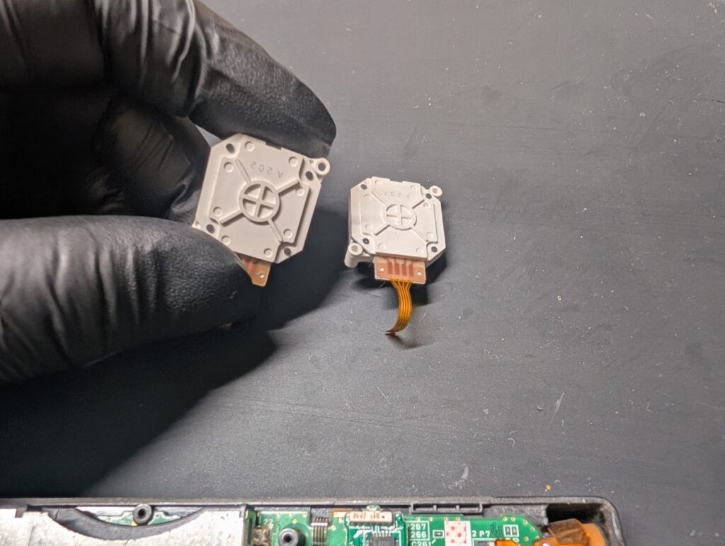 3DSLLの新しいスライドパッドの写真