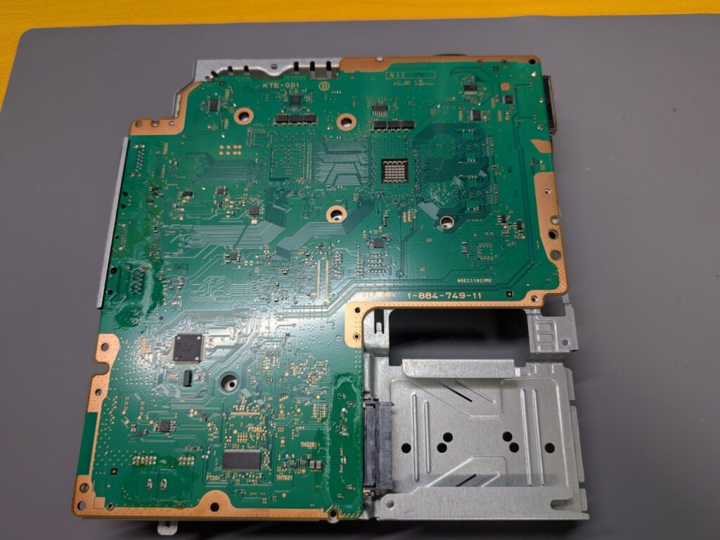 CECH-3000のメイン基板の写真