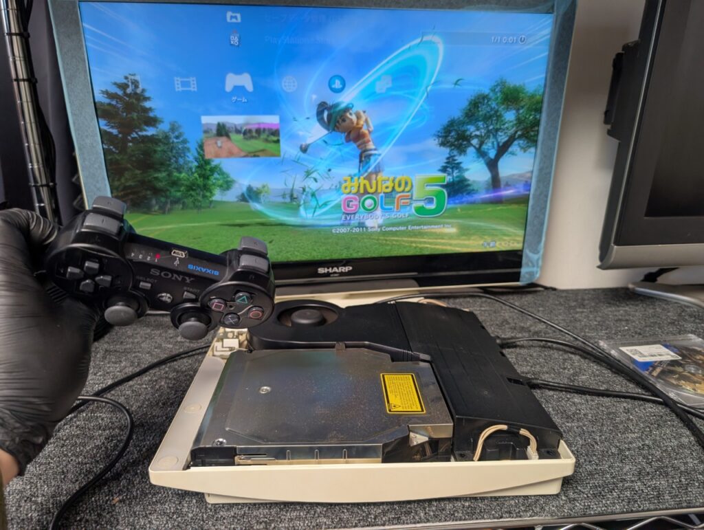 動作確認時のCECH-3000の写真